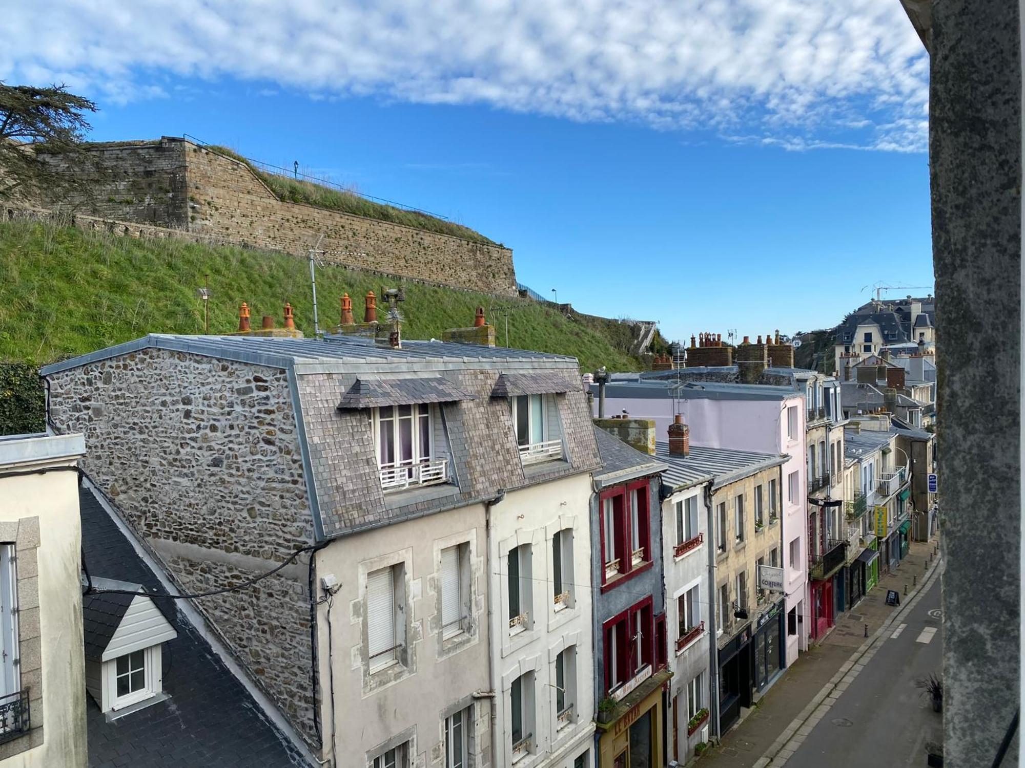 La Petitevillaise Granville Esterno foto